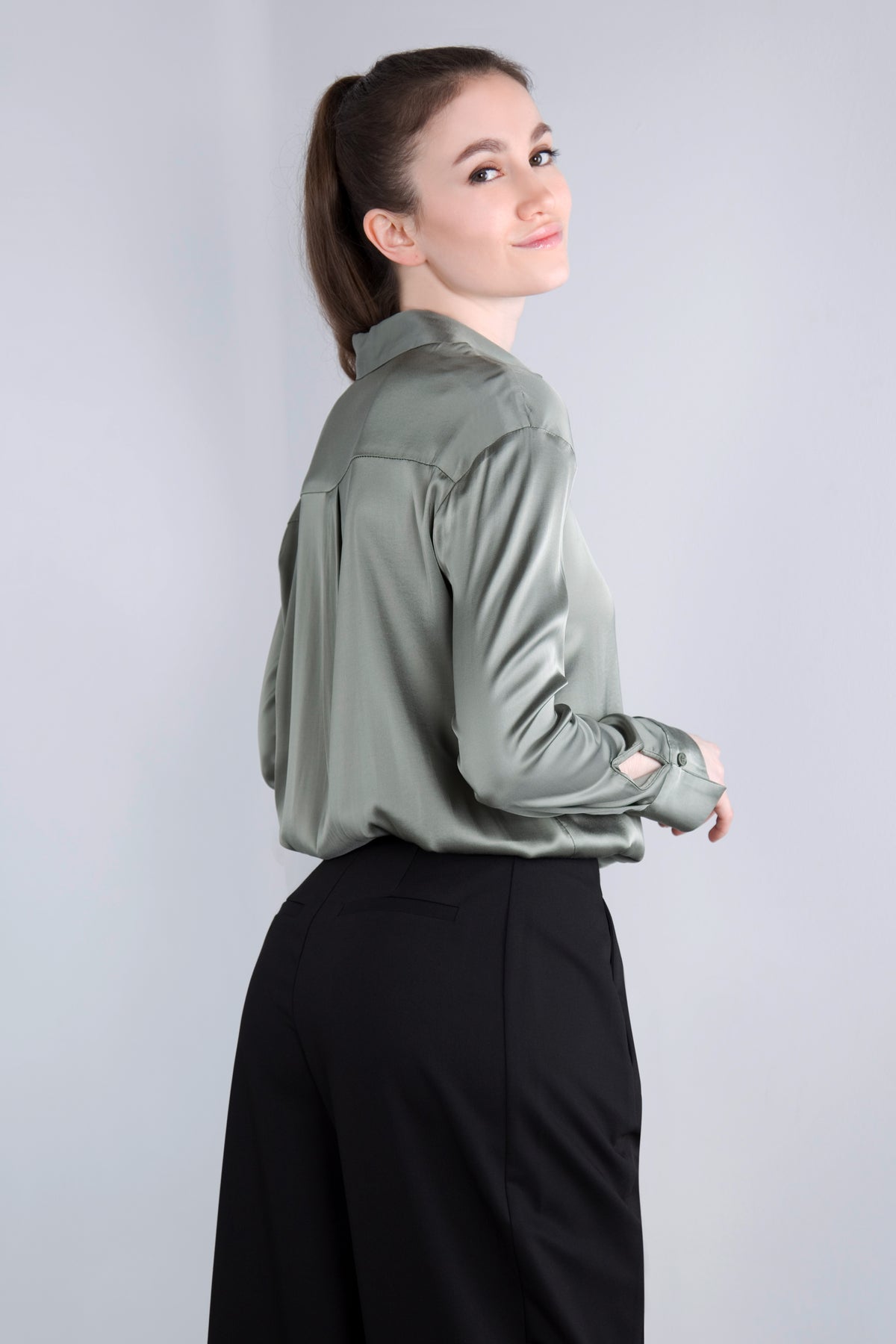Viscose Satin Bluse CLP3 salbei