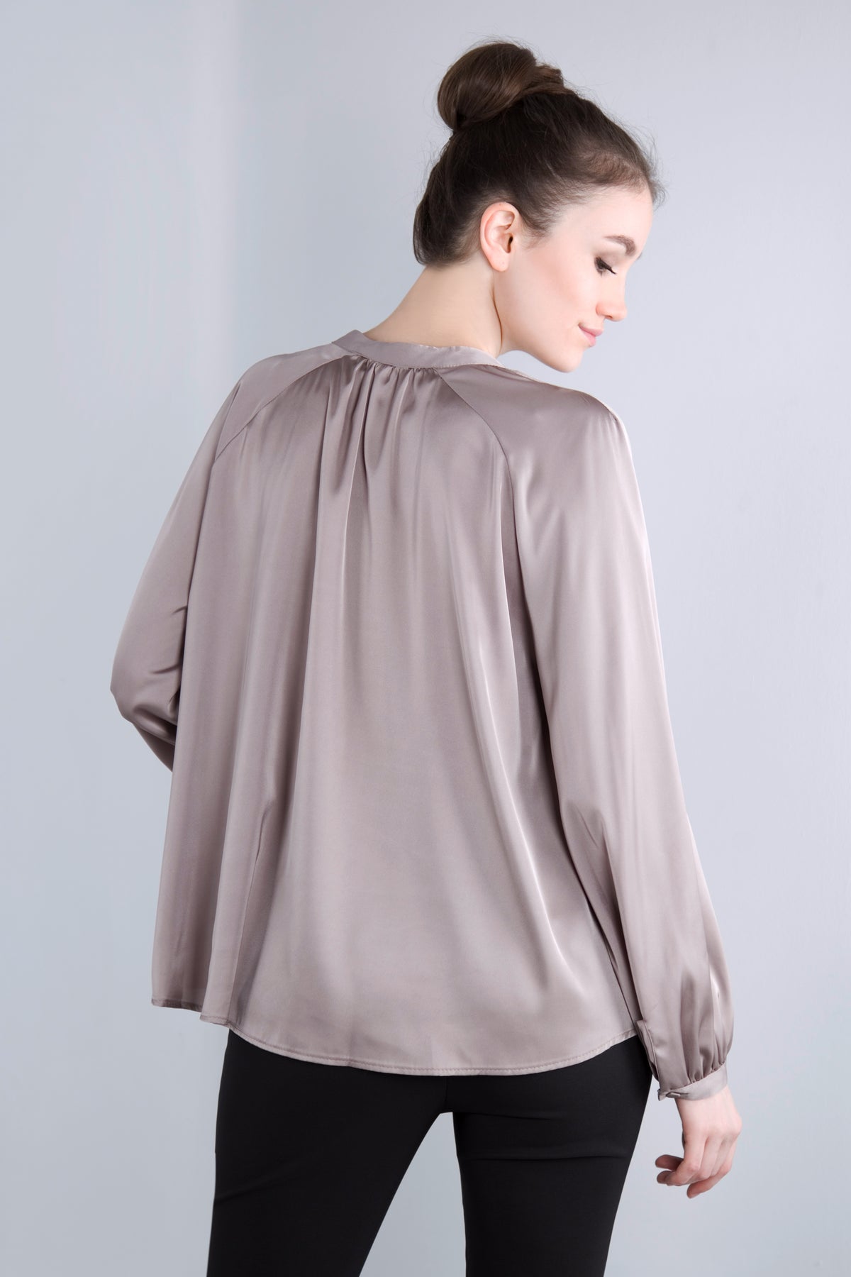 Satin Blusenshirt CMH2 taupe