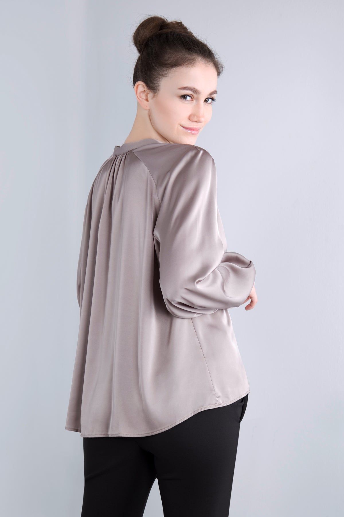 Satin Blusenshirt CMH2 taupe